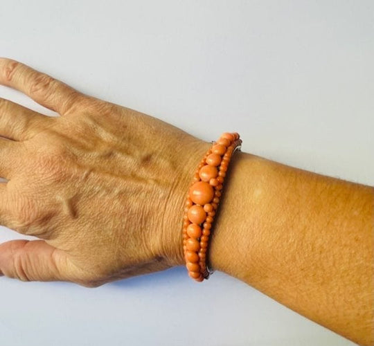 Bracelet Bracelet jonc cabochons de corail, Napoléon III 58 Facettes