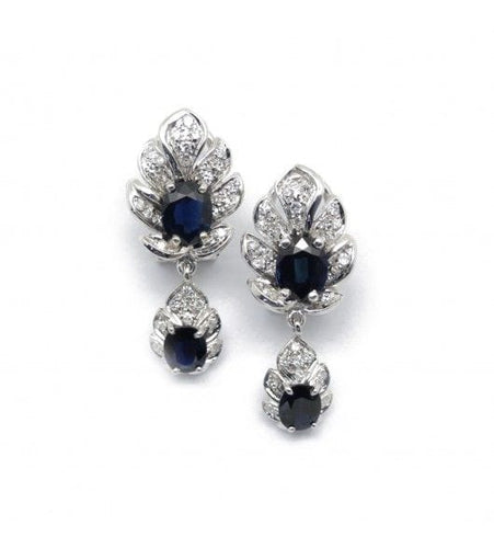 Boucles d'oreilles Blanc/Gris / Or 750‰ Boucles d'oreilles Or saphirs et diamants 58 Facettes 230015SP