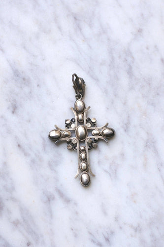 Pendentif Croix ancienne en argent, émail, et pierres du Rhin 58 Facettes