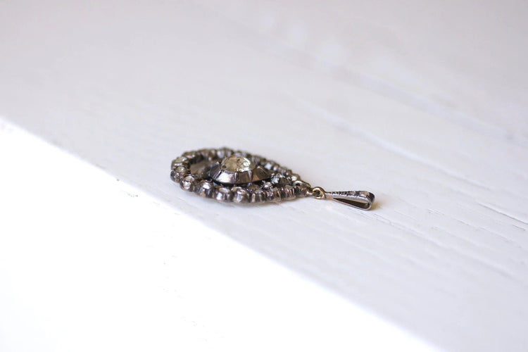 Collier Collier pendentif goutte ancien or et argent, diamants taille rose 58 Facettes