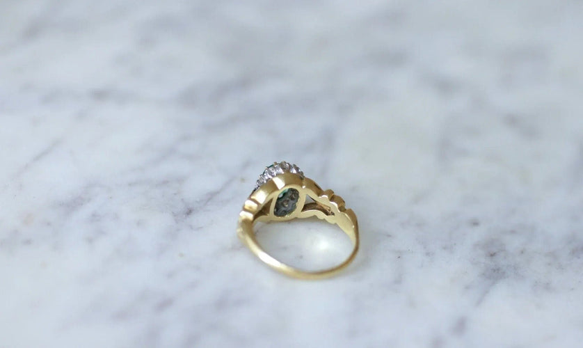 Bague Bague marguerite style Victorien émeraude diamants 58 Facettes