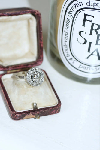 Bague 52 Bague cible Art Déco Or blanc Platine Diamants 58 Facettes