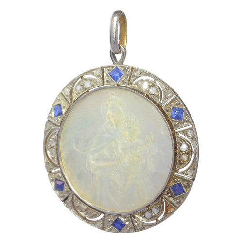 Pendentif Médaille Marie Art déco diamants et saphirs 58 Facettes 23191-0422