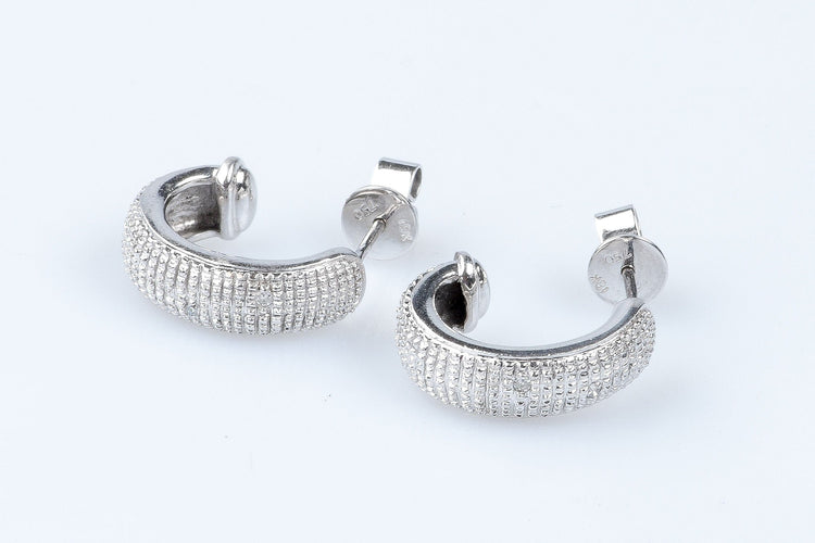 Boucles d'oreilles Boucles d'oreilles diamants en or blanc 58 Facettes 111-196974-29