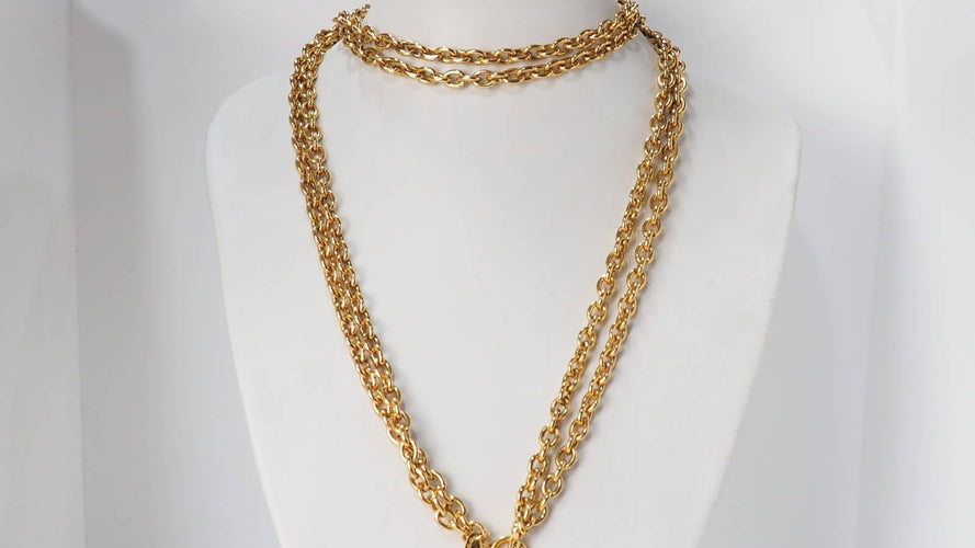 Collier Chanel - sautoir vintage en métal doré 58 Facettes 32118