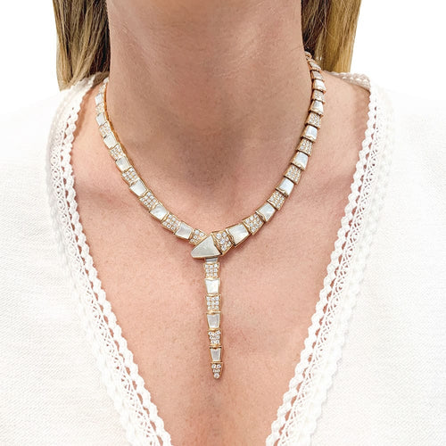 Collier Collier Bulgari, "Serpenti Viper", or rose, nacre et diamants. 58 Facettes 33143