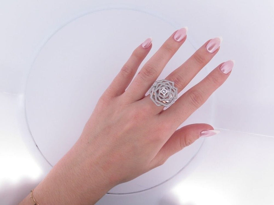 Bague 55 bague CHANEL camelia 1932 or blanc 18k & 167 diamants 2.31ct 58 Facettes 255365