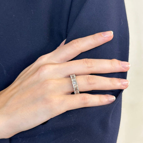 Bague Alliance or gris diamants taille émeraude 58 Facettes