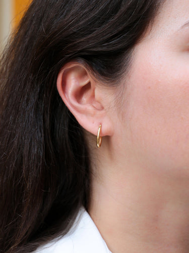 Boucles d'oreilles Créoles vintage ovales en Or jaune 58 Facettes 746