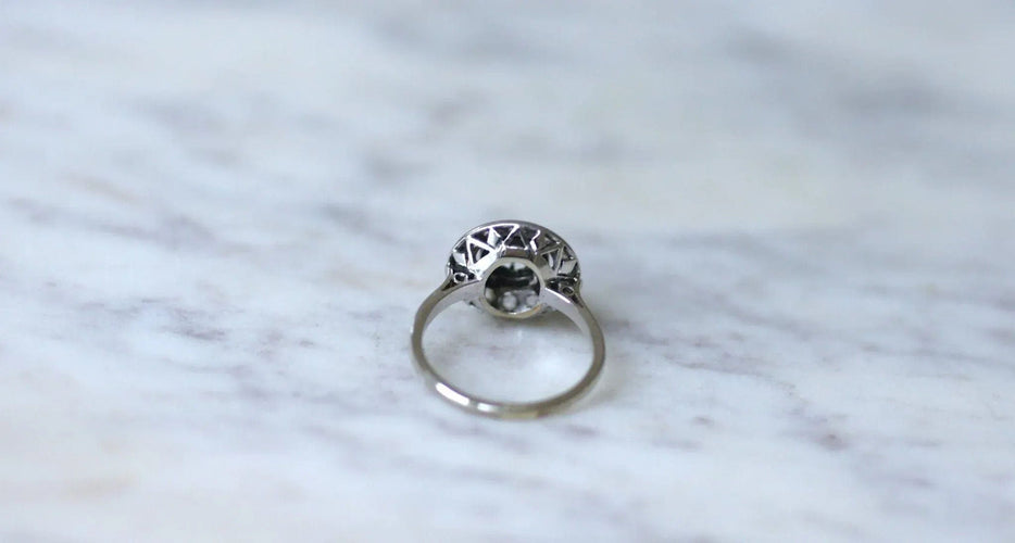 Bague 52 Bague cible Art Déco Or blanc Platine Diamants 58 Facettes