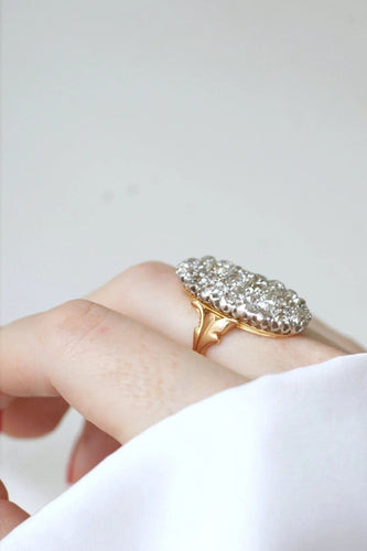 Bague 53 Bague marquise or jaune, diamants 58 Facettes