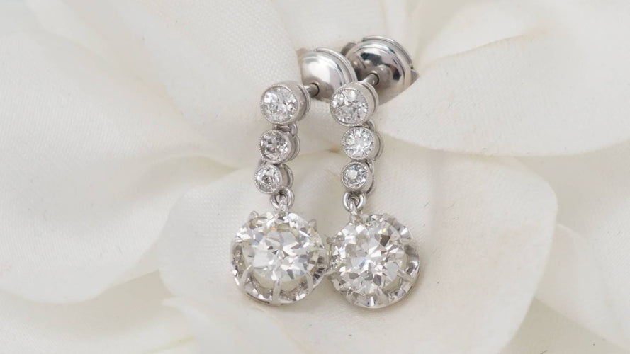 Boucles d'oreilles Dormeuses anciennes diamants 58 Facettes 32339
