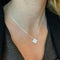 Collier Collier Van Cleefs & Arpels "Vintage Alhambra" en or blanc et diamants. 58 Facettes 31024