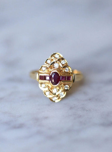 Bague de fiançailles vintage rubis entourage diamants sur or jaune 58 Facettes