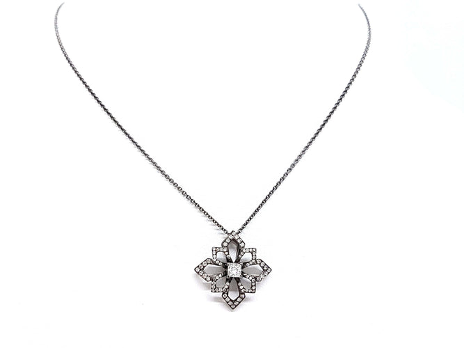 Collier Collier Fleur Or noir Diamant 58 Facettes 578701RV