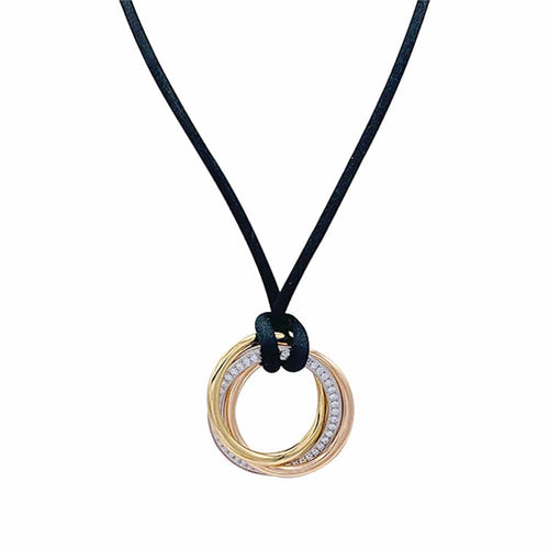 Collier Collier Cartier, "Trinity", trois ors, diamants. 58 Facettes 32388