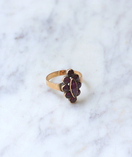 Bague Bague marquise or rose et grenats de Perpignan 58 Facettes