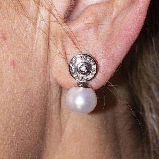 Boucles d'oreilles Boucles d'oreilles en or, diamants et perle 58 Facettes D360287JE