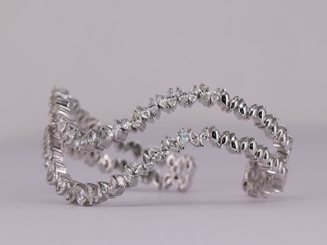 Bracelet Bracelet cocktail Diamants poires et marquises 58 Facettes P680