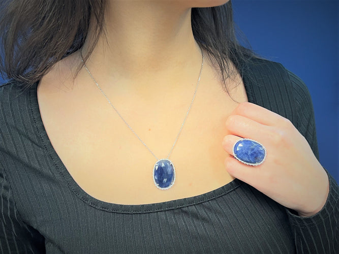 Collier Collier en Or gris avec Saphir et Diamants 58 Facettes 20400000476