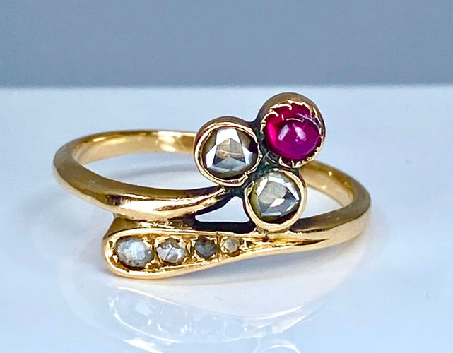 Bague 58 Bague Or jaune Diamants Pierre rouge 58 Facettes AB279