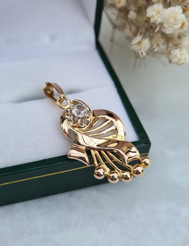 Pendentif Pendentif Or violonné 58 Facettes 385