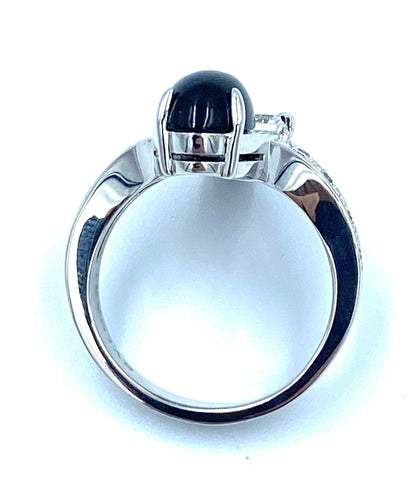 Bague BVLGARI. Bague Elisia or blanc diamants et onyx 58 Facettes