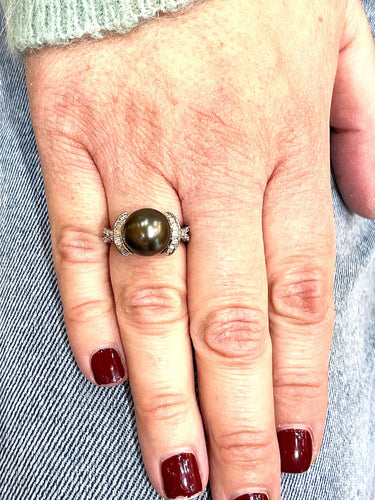 Bague Bague en or blanc, perle de Tahiti et diamants 58 Facettes