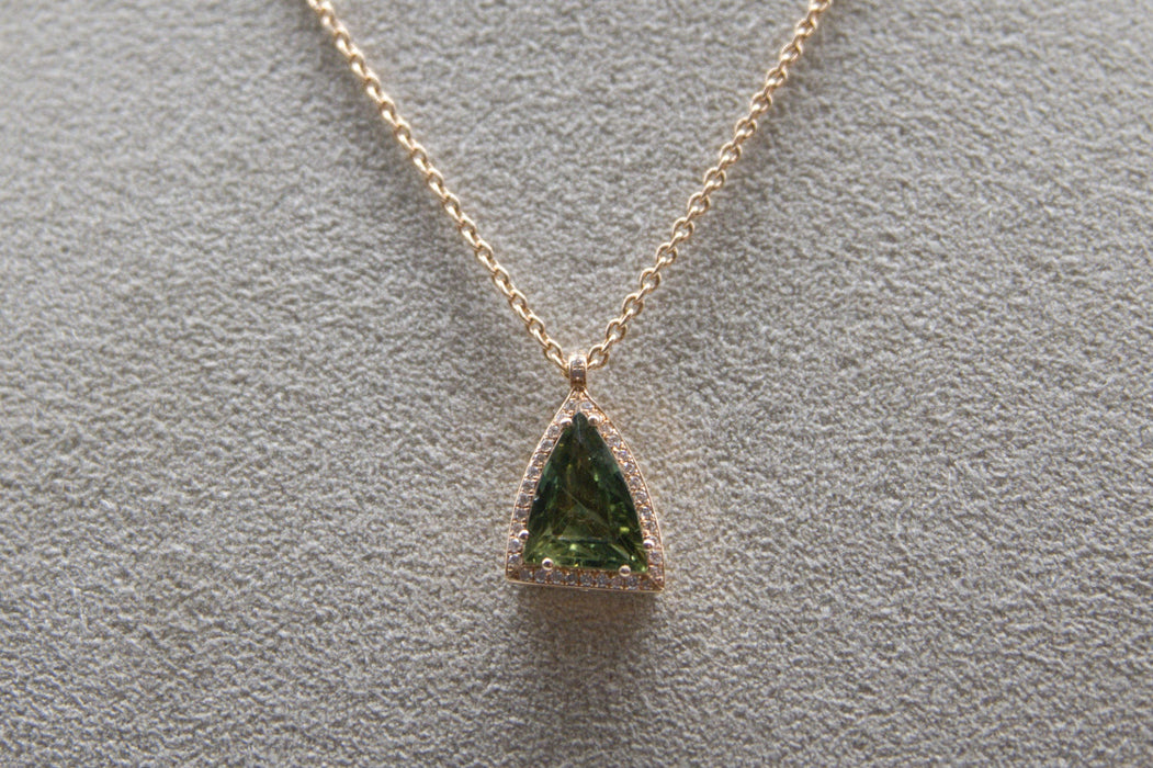 Pendentif Pendentif Or Rose, Saphir Vert Diamants 58 Facettes 351134