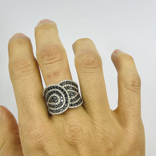 Bague Bague Or Blanc Diamants Noirs et Blancs 58 Facettes 20400000776