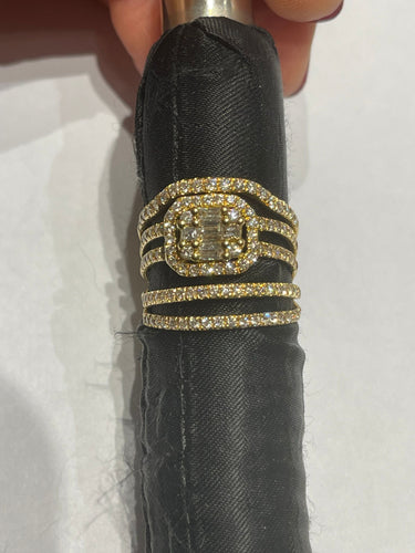 Bague 53.5 Bague or jaune Diamant taille émeraude 58 Facettes