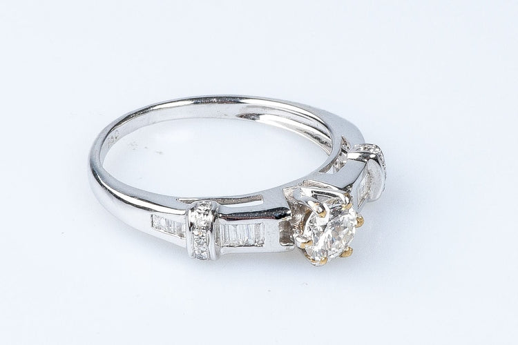 Bague 54 Bague diamant en or blanc 58 Facettes 111.17357-12