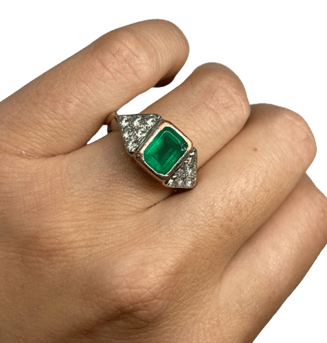 Bague 57 BAGUE EMERAUDE ET DIAMANTS 58 Facettes