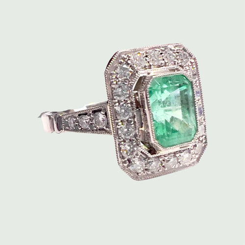 Bague 57 Bague platine de style rétro avec diamants et émeraude centrale 58 Facettes Q950A (912)