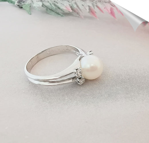 Bague Bague Perle de culture blanche Diamants Or Blanc 58 Facettes AA 1500