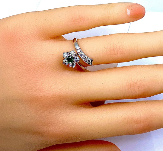 Bague 48 Bague en or blanc 18 carats en émeraude et diamants 58 Facettes AB294