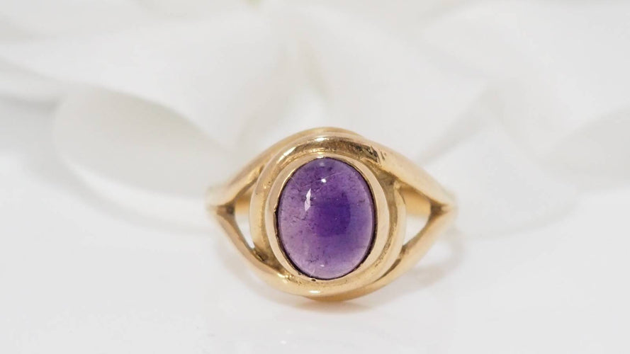 Bague Bague vintage en or jaune et améthyste 58 Facettes 31231