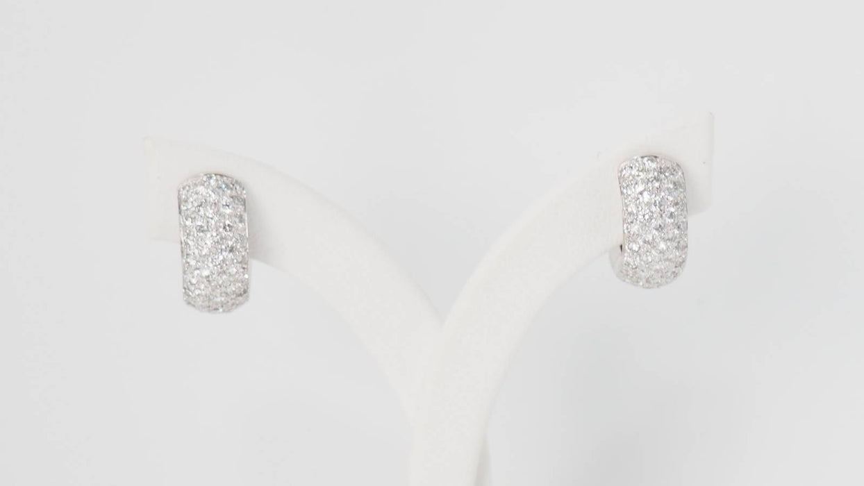 Boucles d'oreilles Paire de créoles en or blanc et diamants 58 Facettes 31981