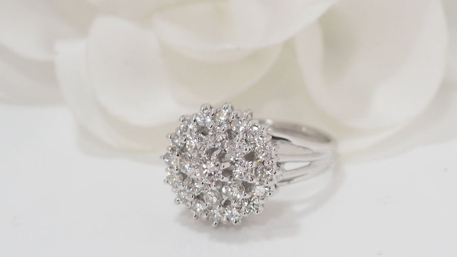 Bague 54.5 Bague double entourage en or blanc et diamants 58 Facettes 31982