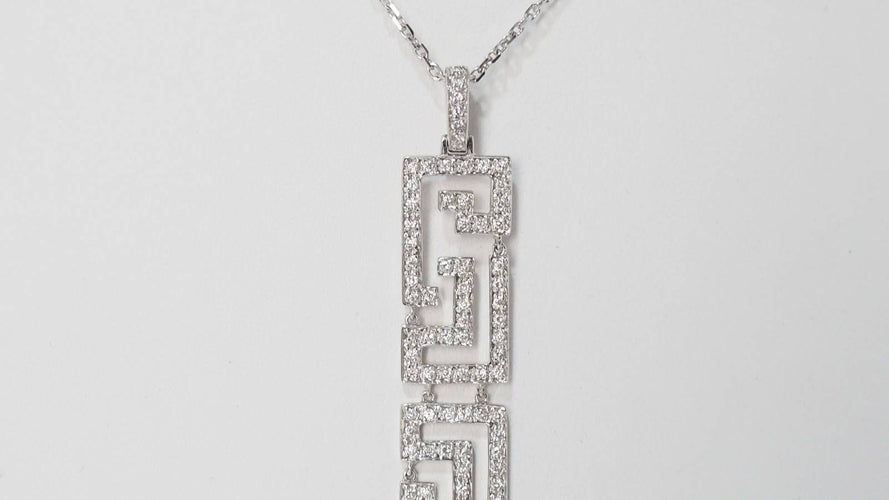 Collier Collier Art Déco en or blanc et diamants 58 Facettes 31851