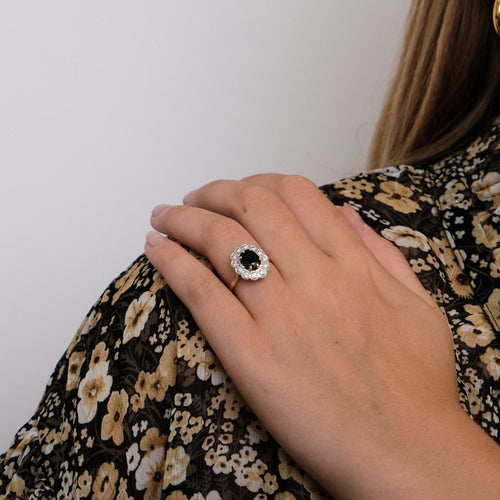 Bague Bague en or jaune, diamants & saphir 58 Facettes