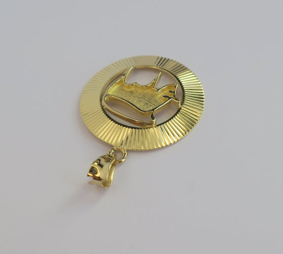 Pendentif Pendentif médaille vintage Zodiaque Taureau or 58 Facettes