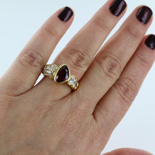 Bague 58 Bague rubis et diamants en or jaune 58 Facettes