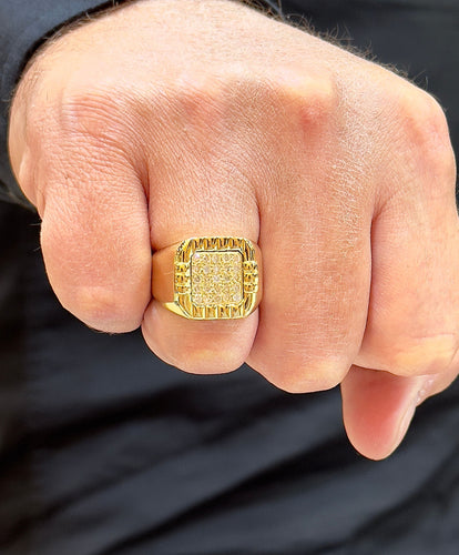 Bague 58 Chevalière vintage or massif 18 carats et diamants 58 Facettes