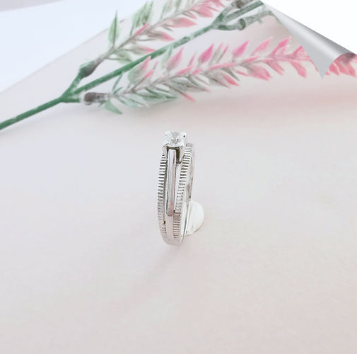 Bague Bague ancienne solitaire or gris, diamant 58 Facettes AA 1547