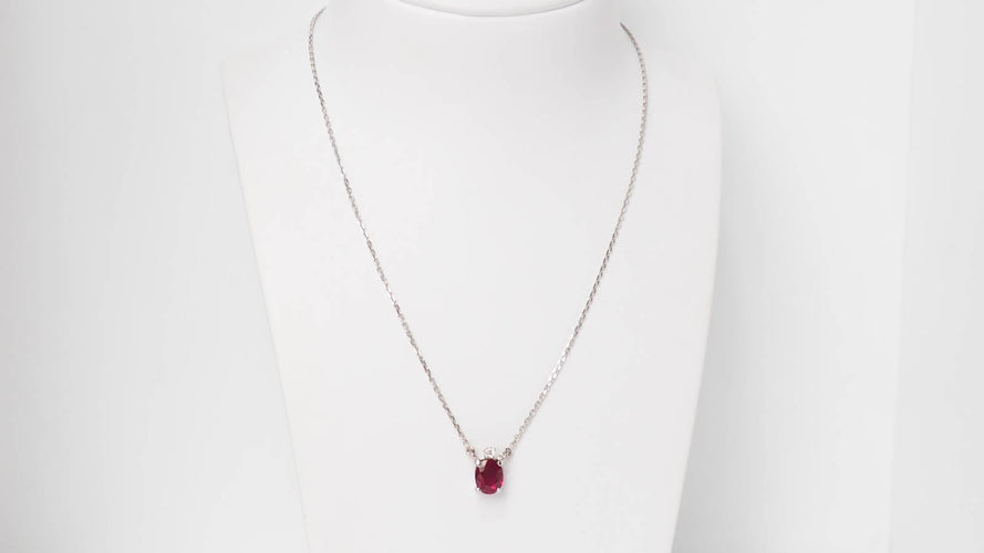 Collier Collier Pendentif or blanc, Rubis ovale et diamant 58 Facettes F4915
