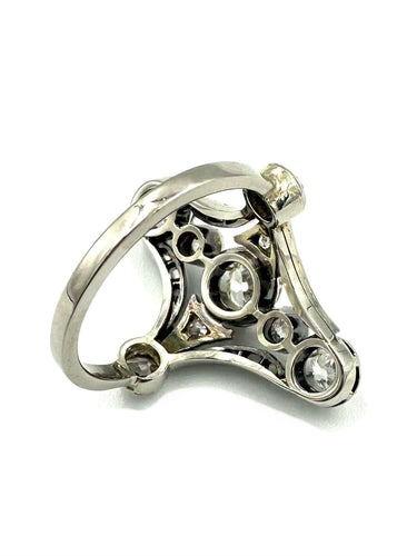 Bague 55 Bague Art-Deco, or, platine et diamants 58 Facettes