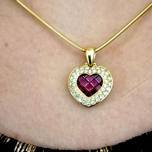 Pendentif PENDENTIF COEUR RUBIS DIAMANTS 58 Facettes 3334