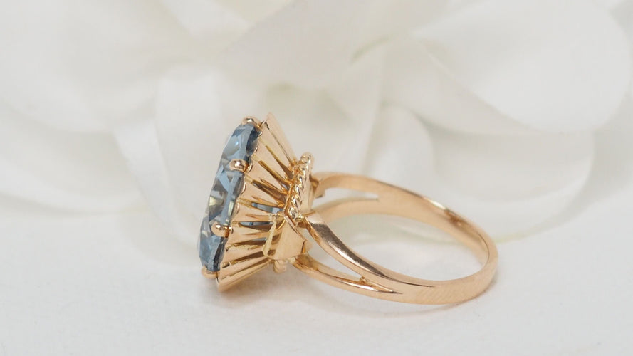 Bague 56 Bague vintage en or rose et topaze bleue 58 Facettes 32331