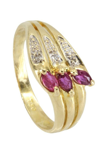 Bague 51 BAGUE MODERNE RUBIS ET DIAMANTS 58 Facettes 048101